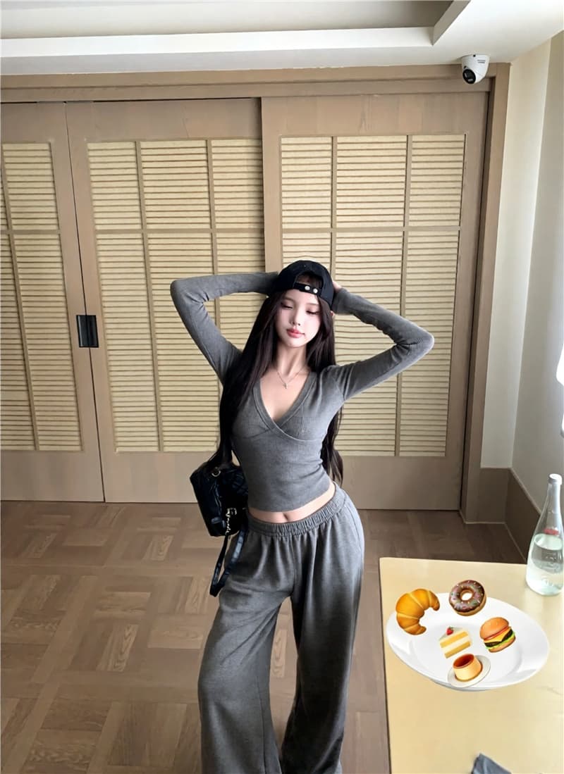 실사 이른 가을 품격 V넥 긴팔 단색 캐주얼 세트 긴팔 맨위 루즈핏 다용도 와이드 레그 팬츠 세트 상세 이미지 5
