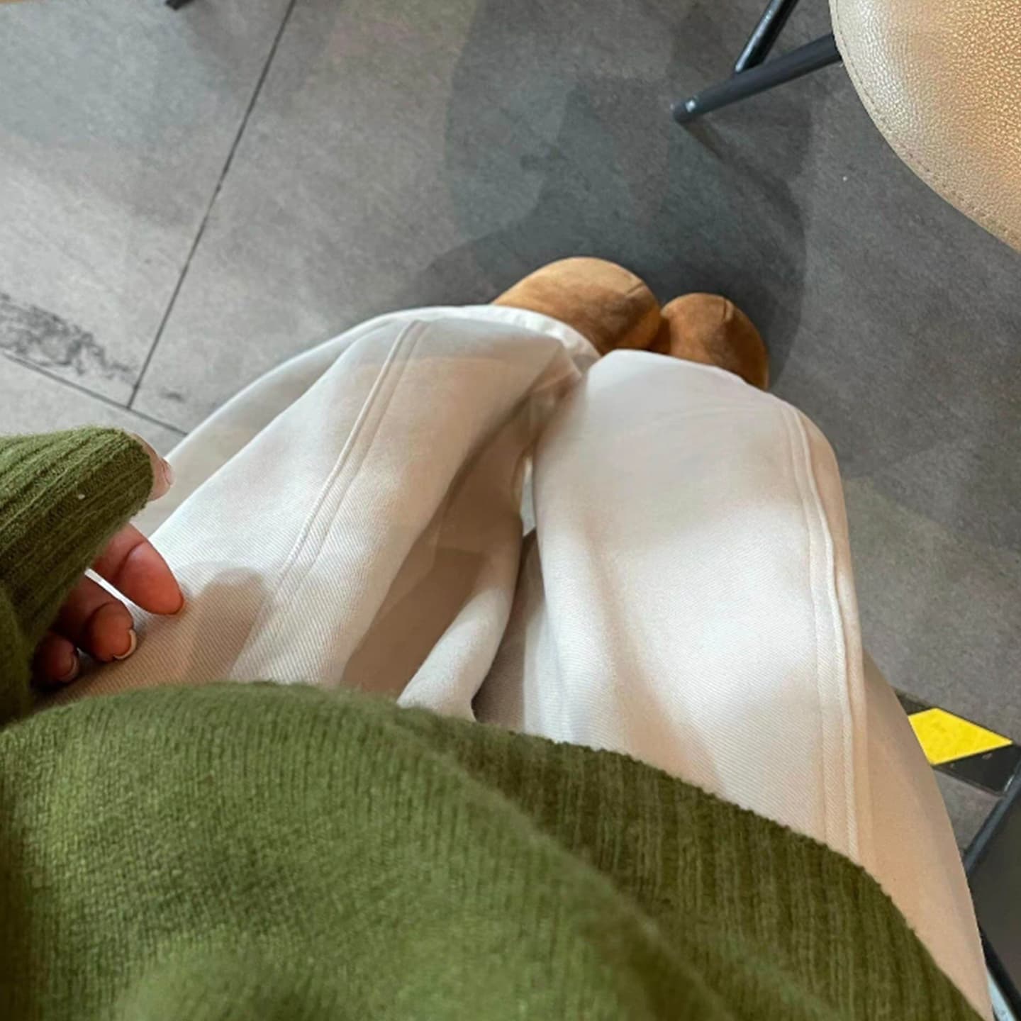 베이지 색 와이드 레깅스 바지 2026 봄 빅 사이즈 지방 mm 하이웨이스트 슬림해 보이는 루즈핏 느긋한 슬림해 보이는 모통이 칼 캐주얼 바지 이미지 3