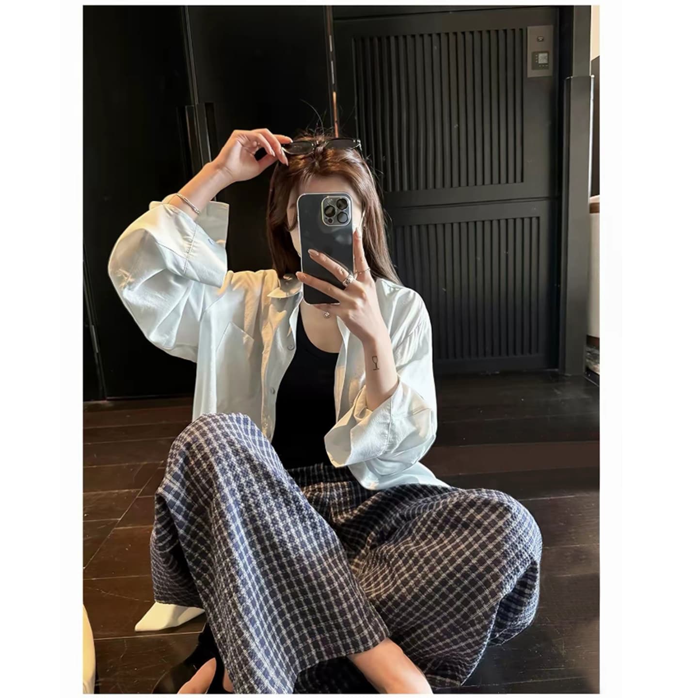 섬 버블 면 체크무늬 바지 마이크로 주름 질감 센스 루즈핏 슬림해 보이는 낫 캐주얼 긴 바지 여성 여름 품격 새로운 이미지 4