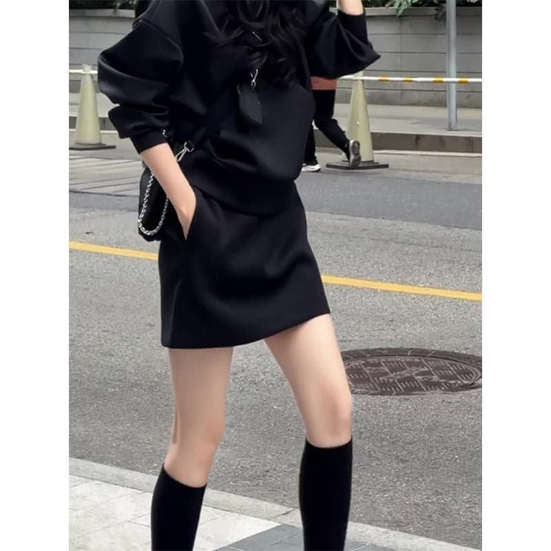 봄 가을 빅 사이즈 검정색 정장 미니 스커트 여성 2026 새로운 하이웨이스트 슬림해 보이는 주머니 품격 다용도 반신 치마 트렌디 이미지 2