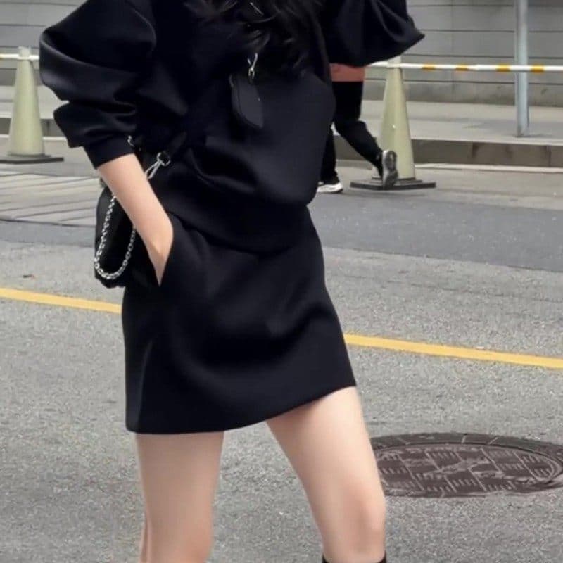 봄 가을 빅 사이즈 검정색 정장 미니 스커트 여성 2026 새로운 하이웨이스트 슬림해 보이는 주머니 품격 다용도 반신 치마 트렌디 상세 이미지 2