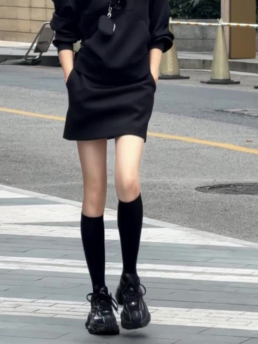 봄 가을 빅 사이즈 검정색 정장 미니 스커트 여성 2026 새로운 하이웨이스트 슬림해 보이는 주머니 품격 다용도 반신 치마 트렌디 상세 이미지 6