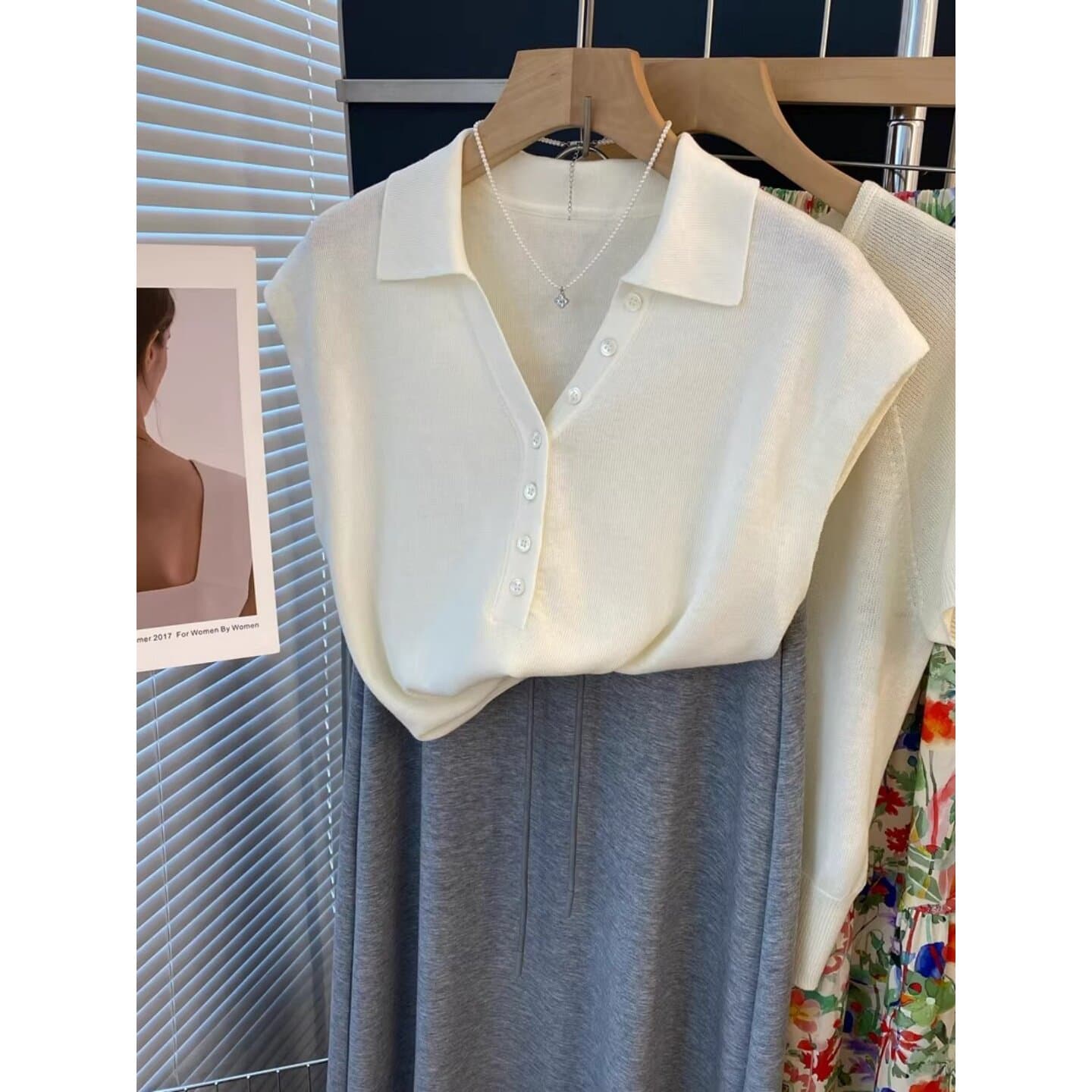 한 부서 패션 품격 베이지 색 POLO 칼라 얼음 실크 니트 반팔 티셔츠 여성 여름 작은 날다 소매 긍정적 인 어깨 의류 상세 이미지 1