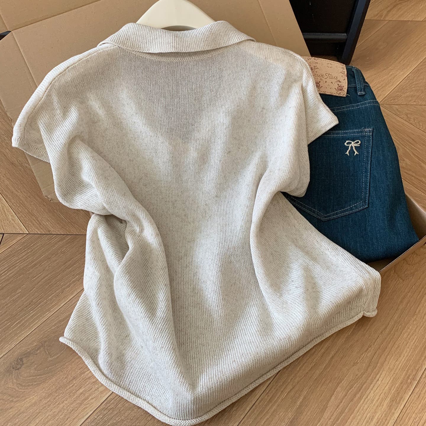 오트밀 색상 POLO 칼라 니트 반팔 티셔츠 여성 디자인 센스 얇은 스타일 오래된 돈 바람 맨위 여름 이미지 5