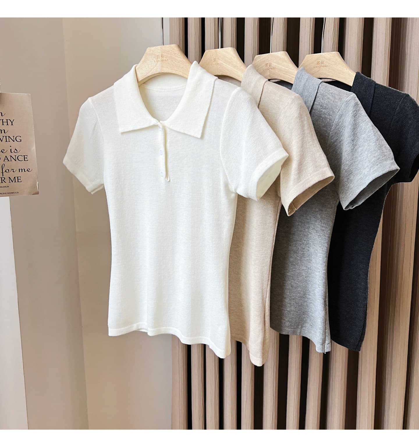 레트로 POLO 칼라 니트 반팔 티셔츠 여성 여름 2026 새로운 다용도 미니멀리즘 몸매 가꾸기 슬림해 보이는 긍정적 인 어깨 의류 상세 이미지 1