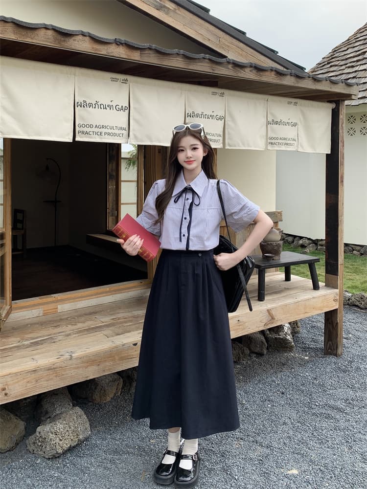 실사 프랑스식 학원 스타일 스트라이프 셔츠 코디 루즈핏 슬림해 보이는 반신 스커트 두 조각 여성 세트 2026 여름 새로운 상세 이미지 2