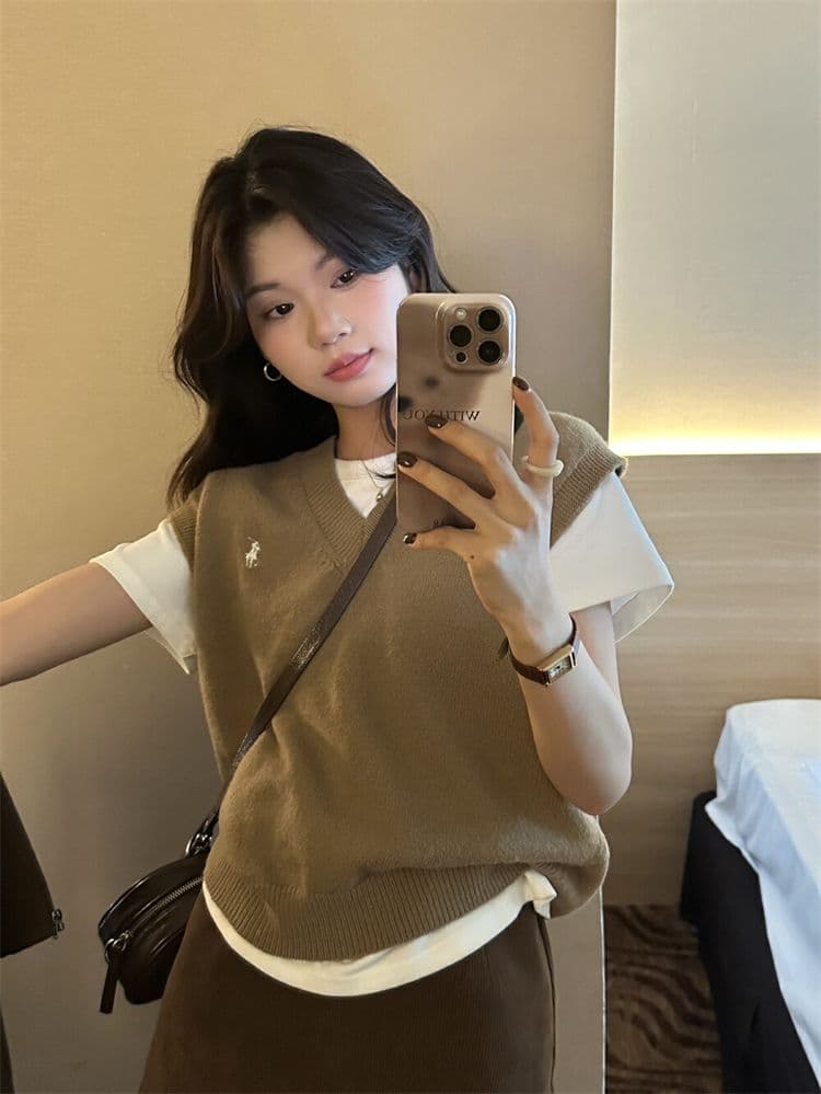 크리스마스 레드 신년 빨간색 작은 말 자수 한 부서 착용 가져 가라. chic Chic 스택 착용 베스트 학원 스타일 맨위 이미지 2