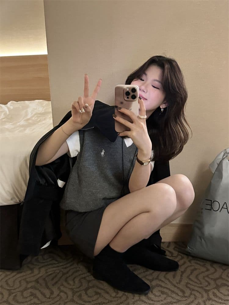 크리스마스 레드 신년 빨간색 작은 말 자수 한 부서 착용 가져 가라. chic Chic 스택 착용 베스트 학원 스타일 맨위 상세 이미지 8