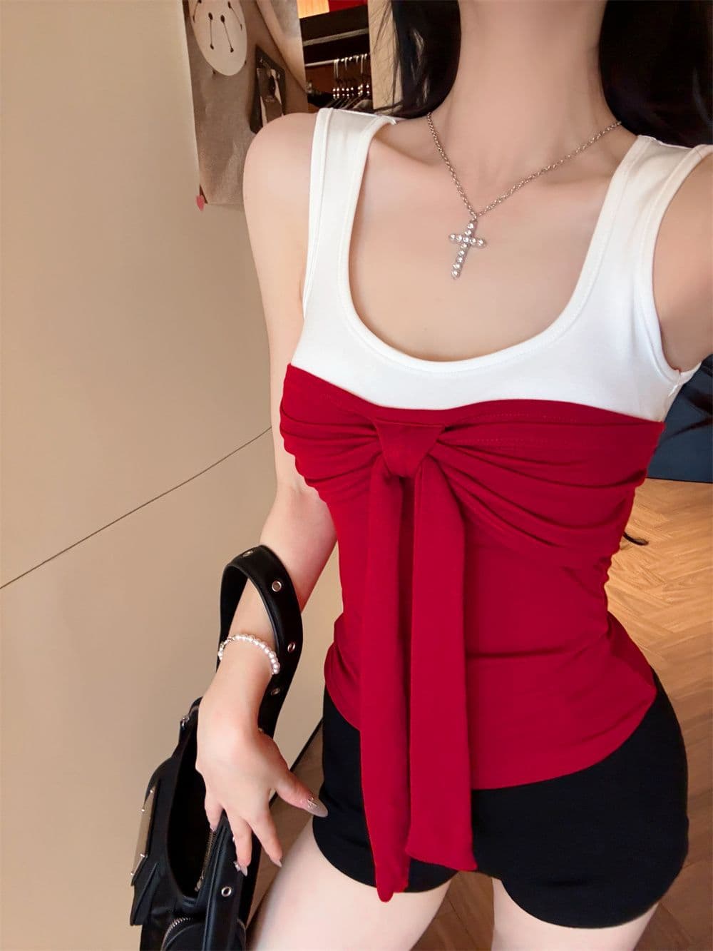 나만의 것을 가져와 라. 가슴 패드 순수한 욕망 핫걸 배색 나비 매듭 스트랩 캐미솔 봄 여름 새로운 몸매 가꾸기 상세 이미지 2