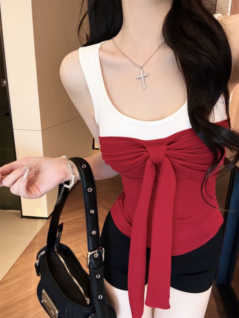 나만의 것을 가져와 라. 가슴 패드 순수한 욕망 핫걸 배색 나비 매듭 스트랩 캐미솔 봄 여름 새로운 몸매 가꾸기 상세 이미지 6