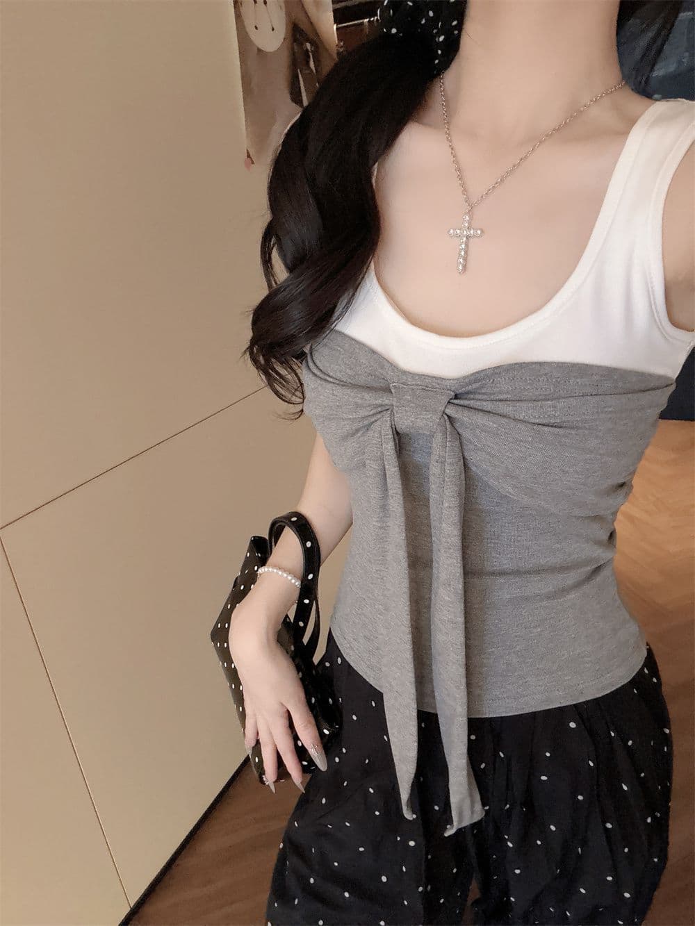 나만의 것을 가져와 라. 가슴 패드 순수한 욕망 핫걸 배색 나비 매듭 스트랩 캐미솔 봄 여름 새로운 몸매 가꾸기 상세 이미지 16