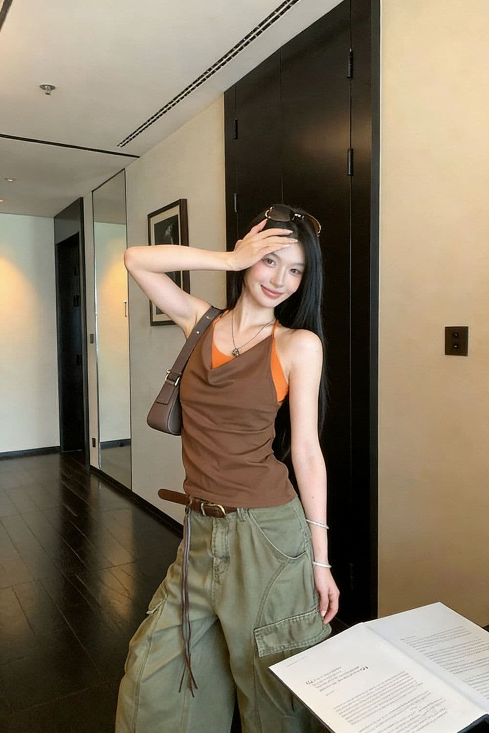 페이크 레이어드 배색 패치워크 흔들다 칼라 캐미솔 여름 매듭 디자인 센스 핫걸 행침 목 맨위 상세 이미지 8
