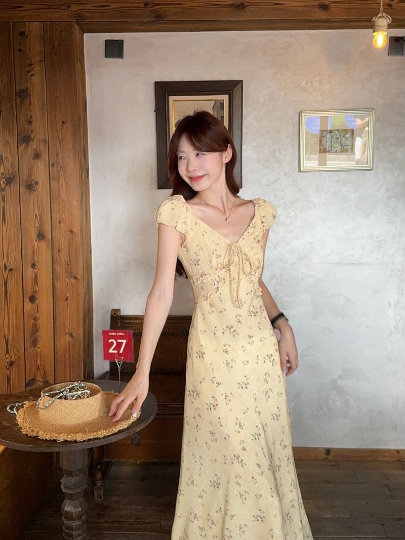 디자인 센스 연령 감소 꽃무늬 거품 소매 여성 드레스 여름 새로운 허리 수축 작은 대중 한 부서 한 마디 롱 스커트 이미지 2