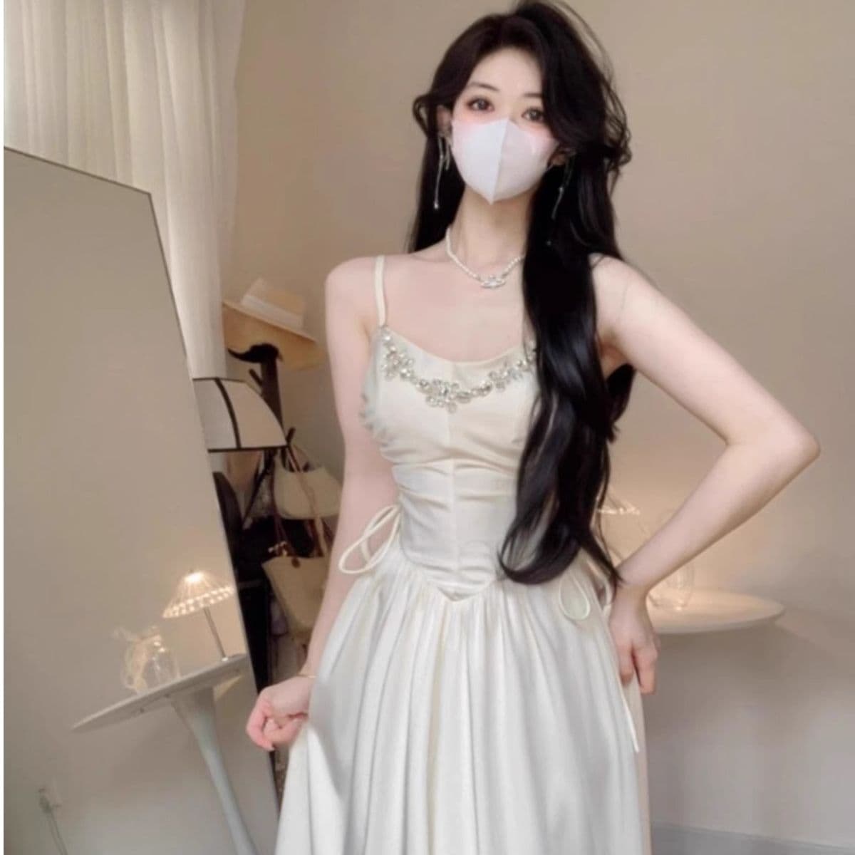 빛 럭셔리 바람 천 골드 예복 치마 2026 여름 슬립 몸매 가꾸기 슬림해 보이는 펌프 로프 레이스업 명문 여성 생일 롱 스커트 아이들 상세 이미지 3
