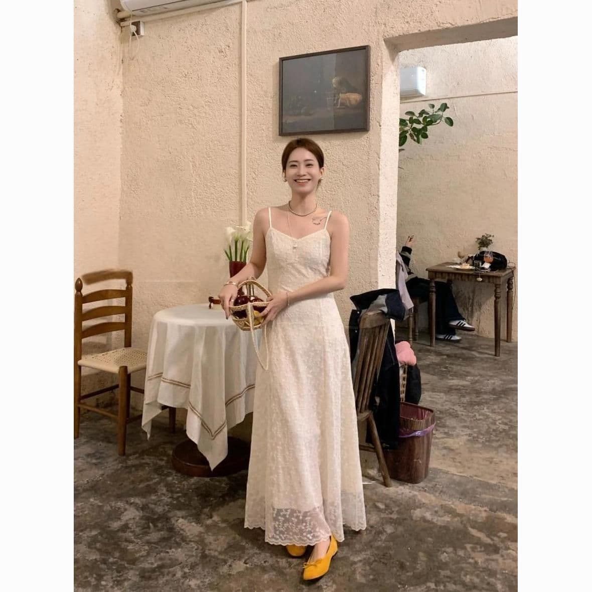 프랑스식 단색 레이스 민소매 슬립 여성 드레스 여름 허리 수축 디자인 센스 작은 대중 부드러운 바람 조끼 롱 스커트 상세 이미지 3