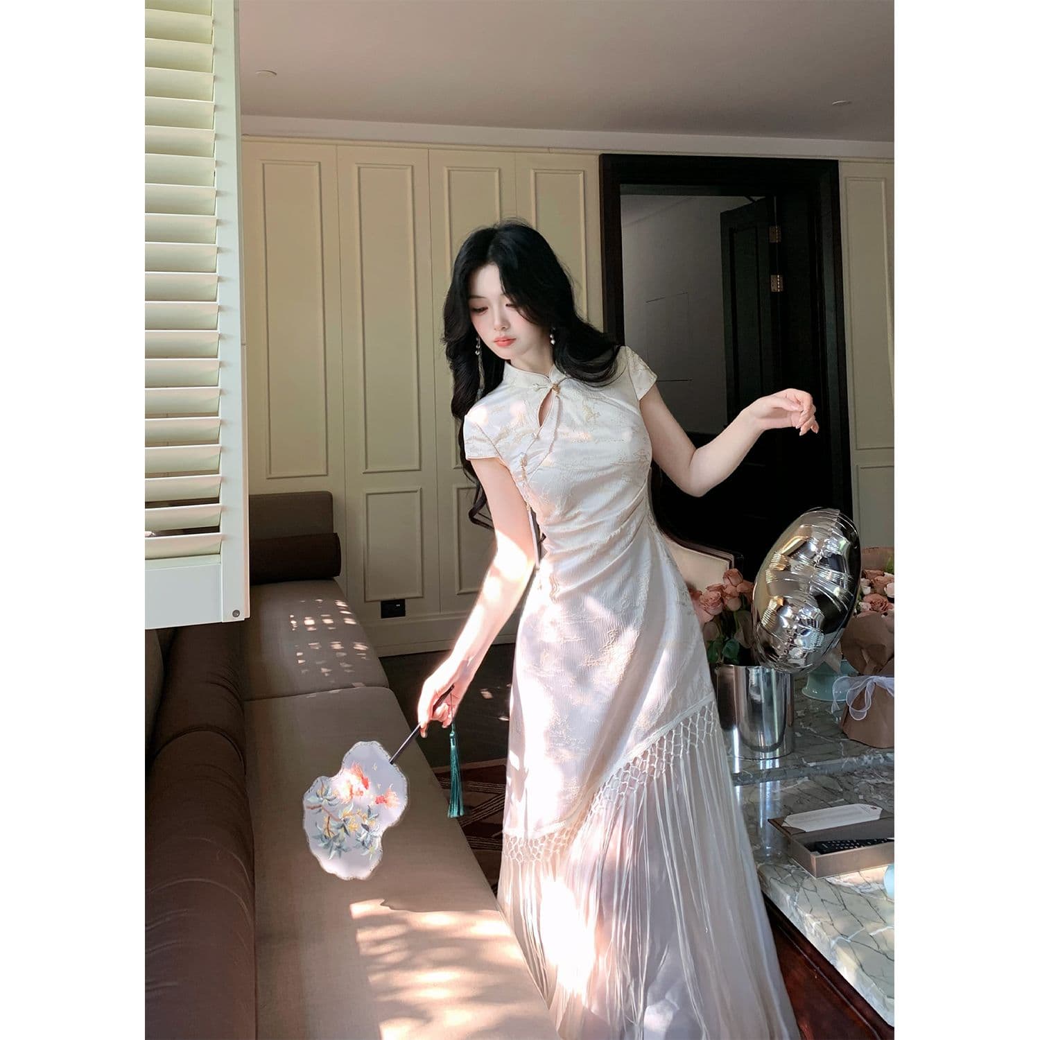 새로운 중식 스탠드 칼라 여성 드레스 2026 새로운 허리 수축 슬림해 보이는 불규칙 중국풍 개선 치파오 드레스