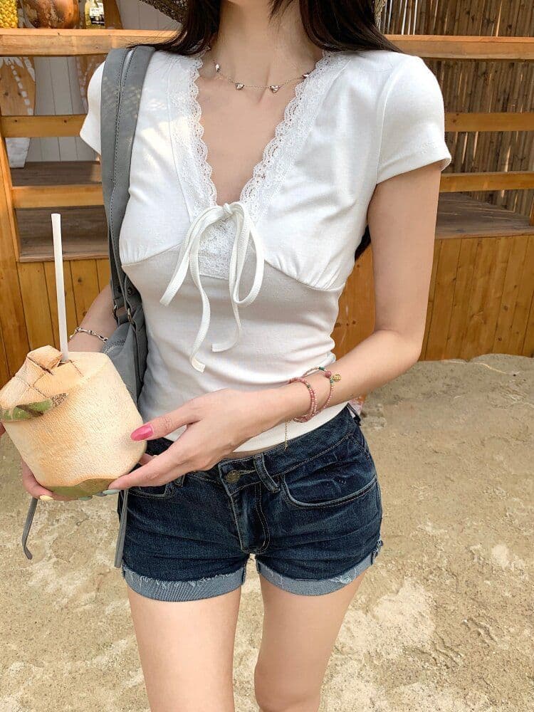 여름 달콤함 디스플레이 화이트 도파민 소녀 착용 가져 가라. 반팔 맨위 둘 색상 프랑스식 다용도 쇼트 스타일 몸매 가꾸기 티셔츠 여성 상세 이미지 2