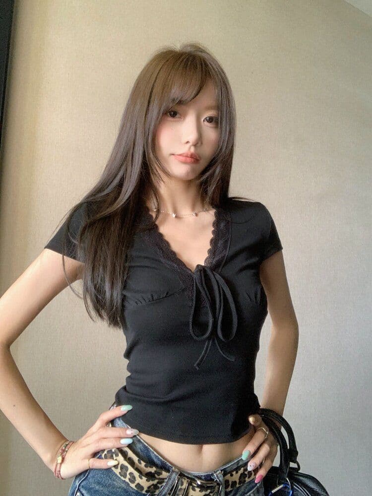 여름 달콤함 디스플레이 화이트 도파민 소녀 착용 가져 가라. 반팔 맨위 둘 색상 프랑스식 다용도 쇼트 스타일 몸매 가꾸기 티셔츠 여성 상세 이미지 13
