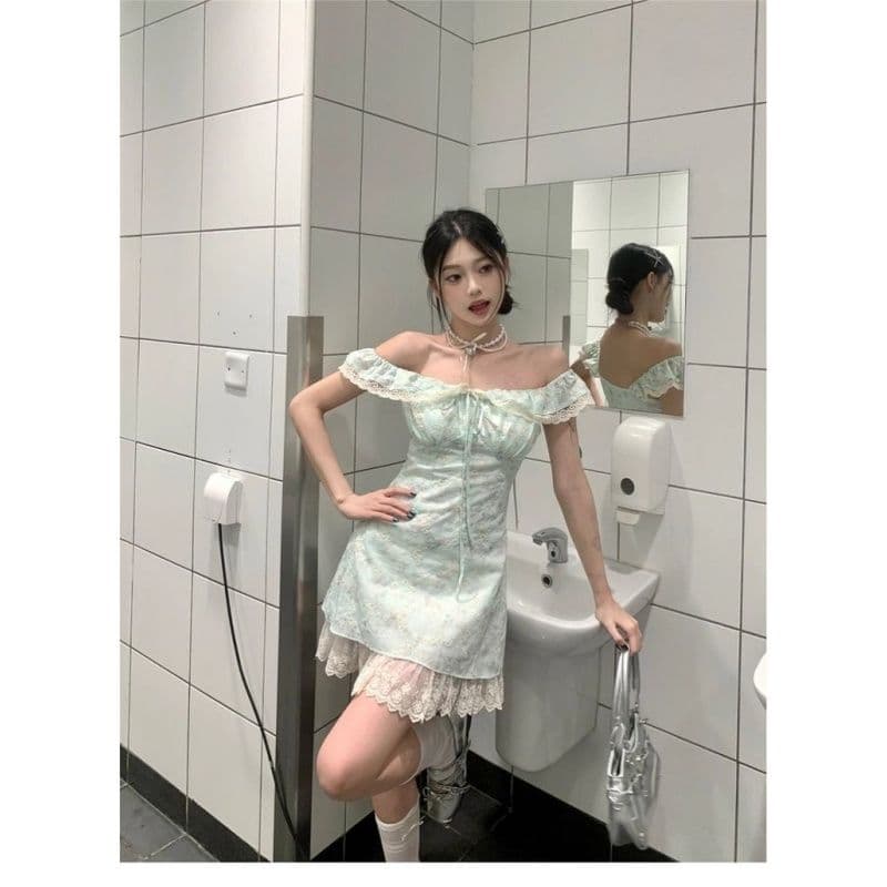 여름 작은 청신 박하 녹색 드레스 작은 날다 소매 레이스 측면 몸매 가꾸기 슬림해 보이는 꽃무늬 품격 짧은 치마 이미지 3