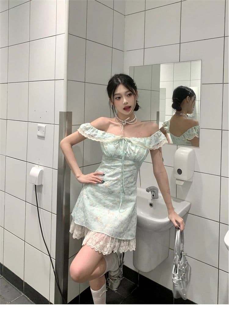 여름 작은 청신 박하 녹색 드레스 작은 날다 소매 레이스 측면 몸매 가꾸기 슬림해 보이는 꽃무늬 품격 짧은 치마 상세 이미지 2