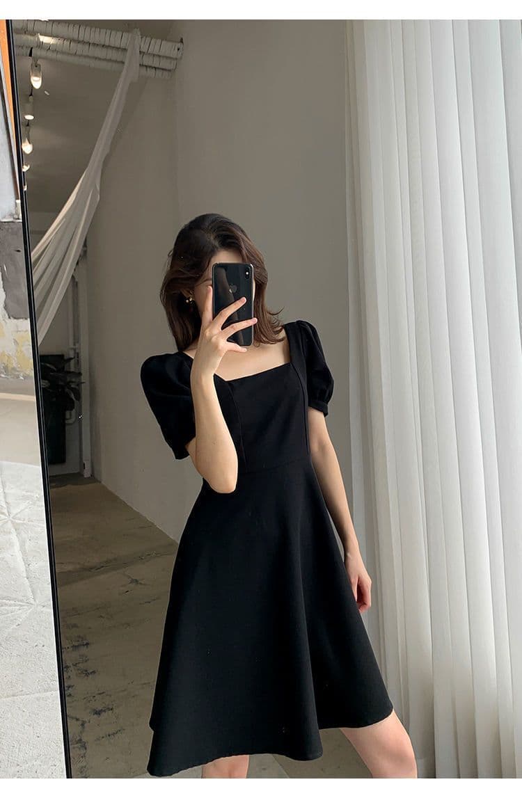 그는 벤 바람 작은 검은 드레스 여성 여름 새로운 프랑스식 복잡한 고대 칼라 중간 길이 검정색 거품 소매 드레스 상세 이미지 4