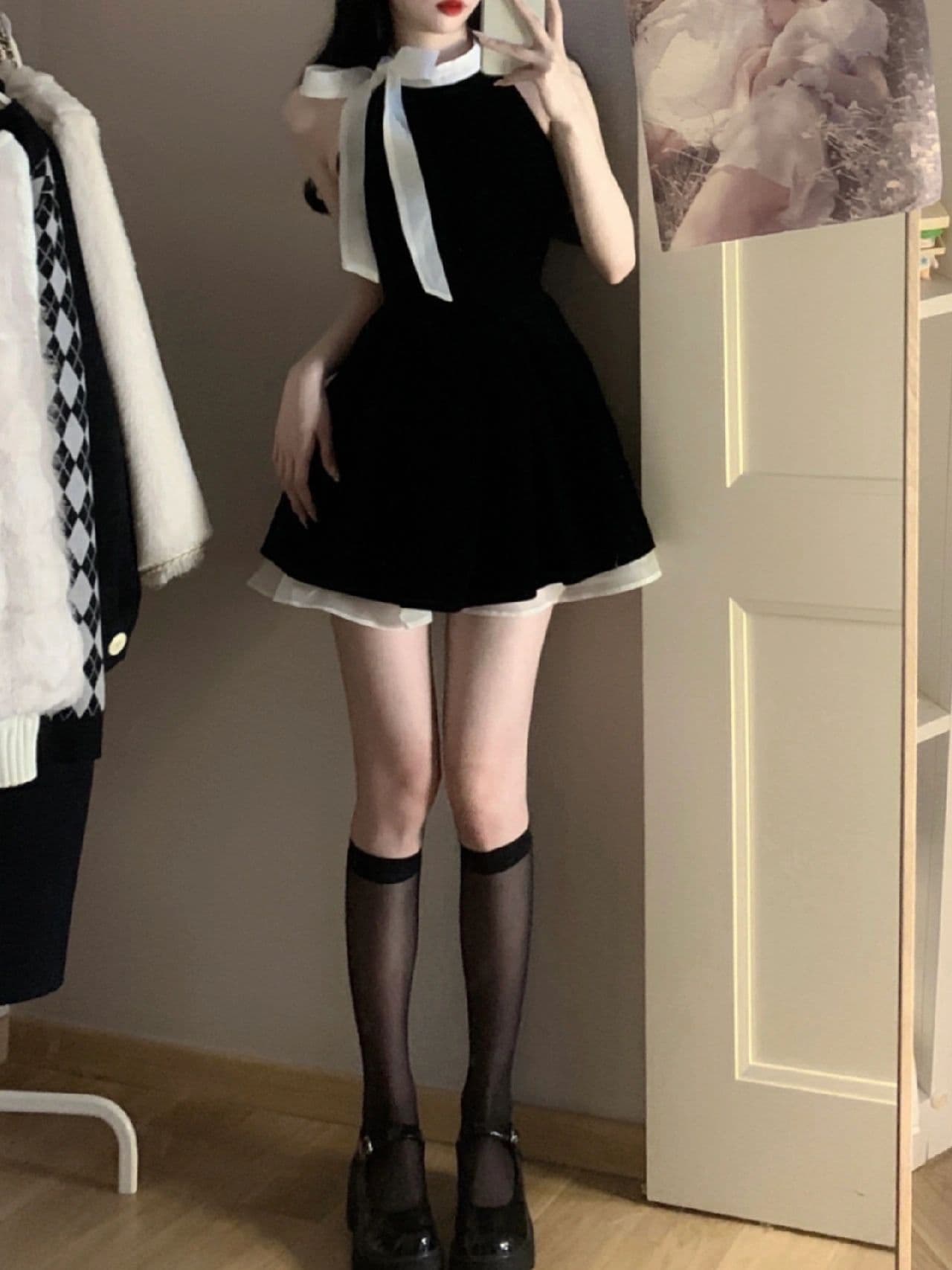 프랑스식 달콤한 매운맛 바람 품격 하이웨이스트 슬림해 보이는 나비 매듭 민소매 행침 목 여성 드레스 작은 키 검정색 미니 스커트 여름 상세 이미지 1