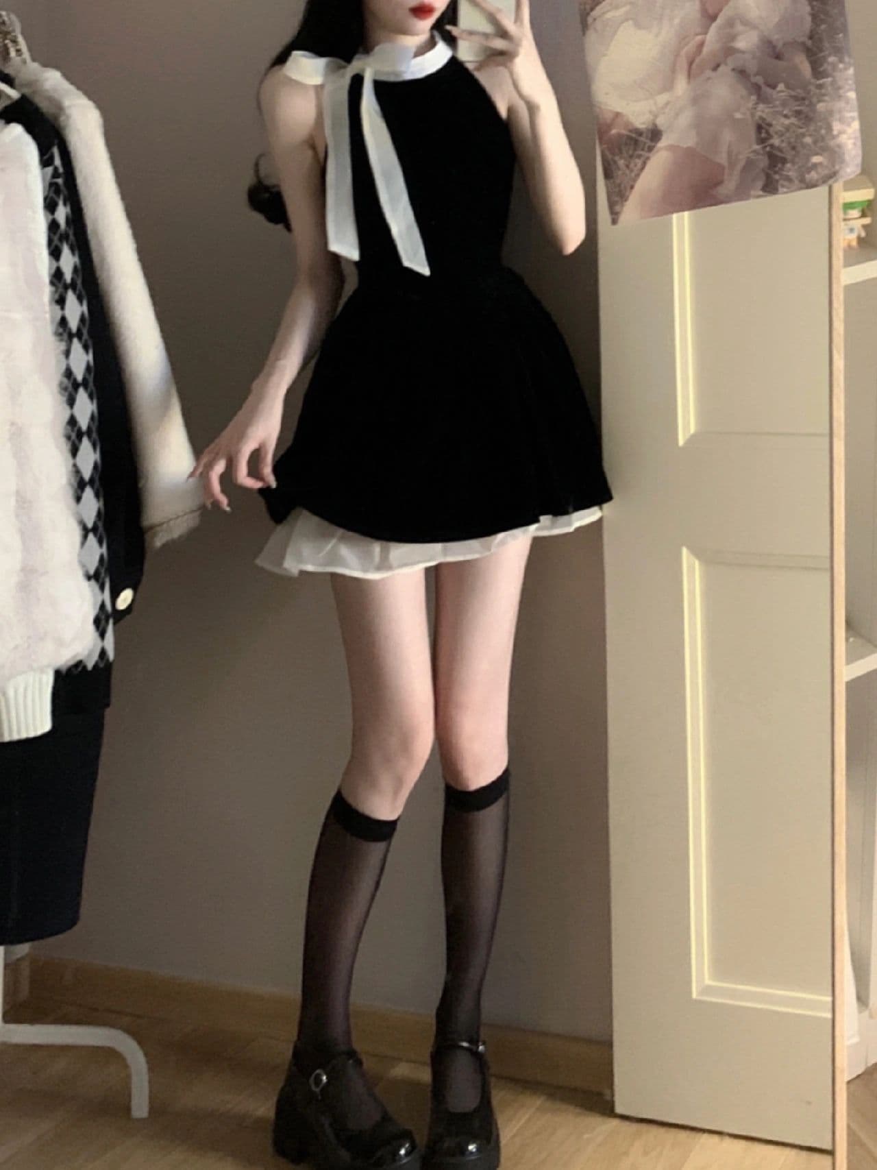 프랑스식 달콤한 매운맛 바람 품격 하이웨이스트 슬림해 보이는 나비 매듭 민소매 행침 목 여성 드레스 작은 키 검정색 미니 스커트 여름 상세 이미지 3