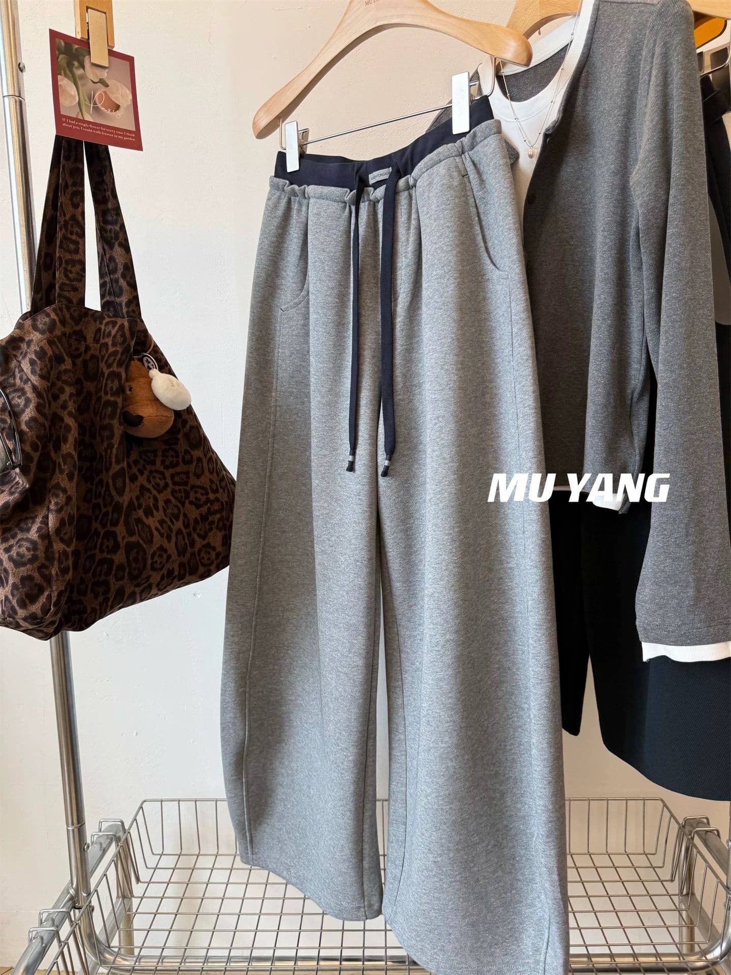 세 색상 원본 원단 특별 빅 사이즈 300 근 웨이 바지 캐주얼 바지 여성 고유 한 Chic 모통이 칼 바지 이미지 2