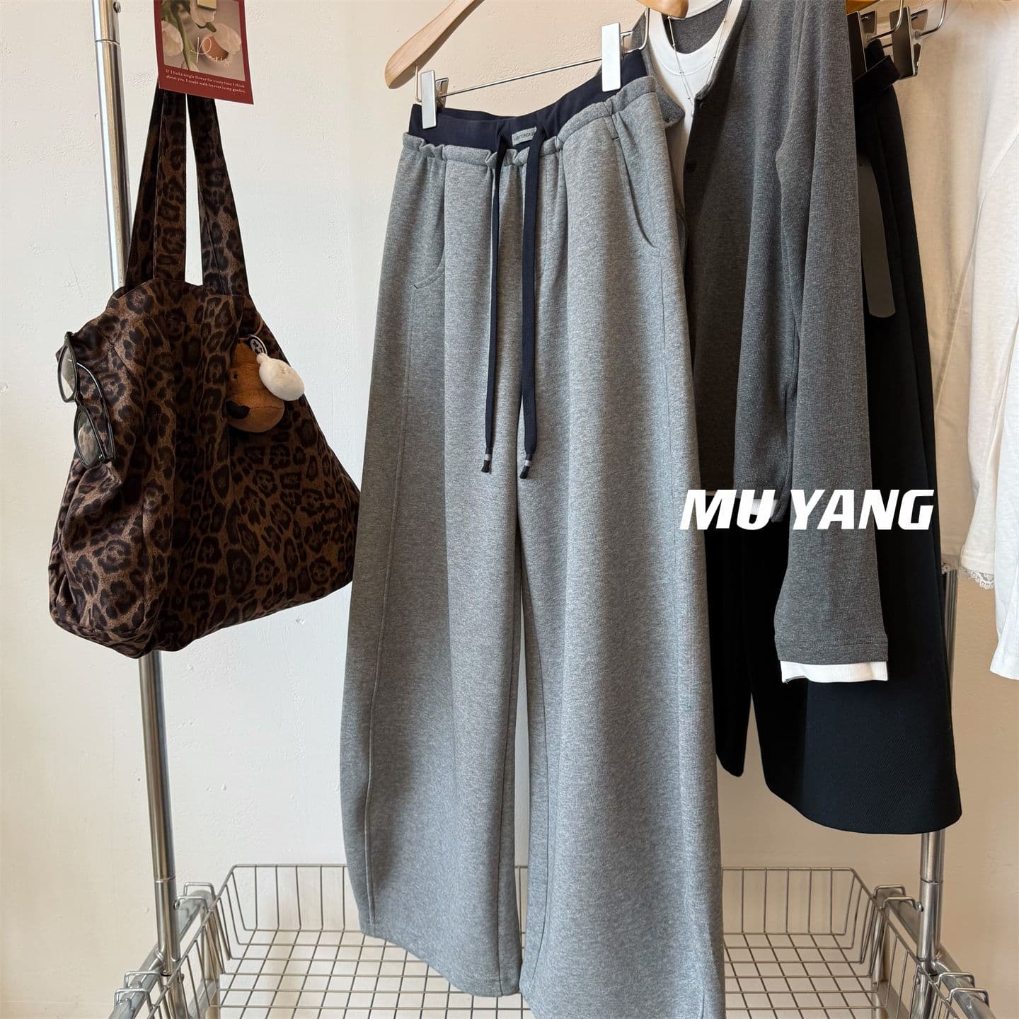 세 색상 원본 원단 특별 빅 사이즈 300 근 웨이 바지 캐주얼 바지 여성 고유 한 Chic 모통이 칼 바지 상세 이미지 1
