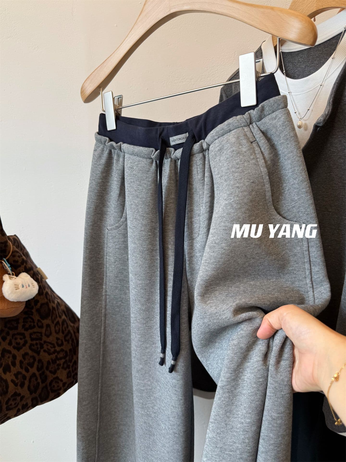 세 색상 원본 원단 특별 빅 사이즈 300 근 웨이 바지 캐주얼 바지 여성 고유 한 Chic 모통이 칼 바지 상세 이미지 6