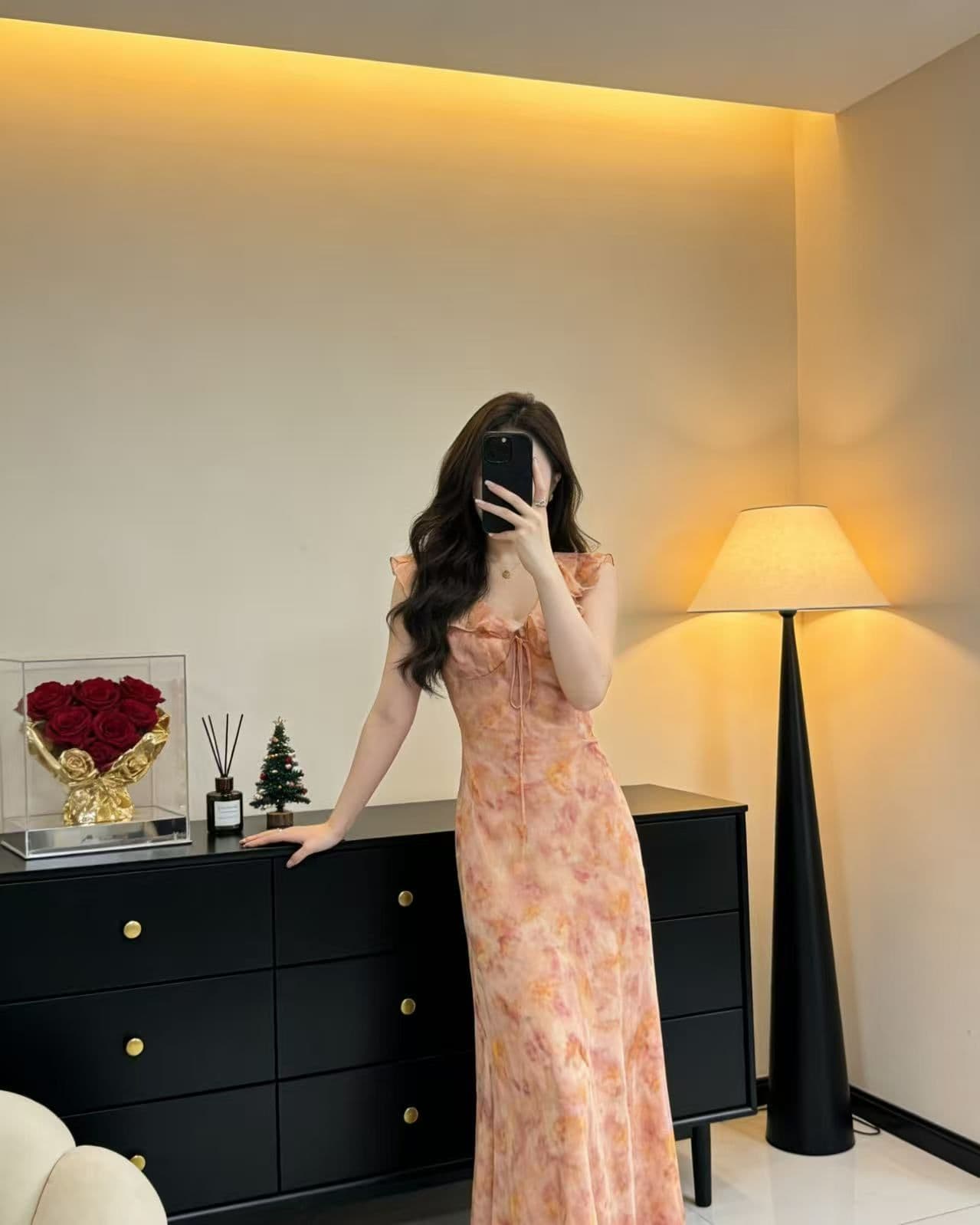 차 휴식 프랑스식 핑크색 프릴 꽃무늬 V넥 민소매 여성 드레스 2026 새로운 여름 아름다운 작은 치마 상세 이미지 2
