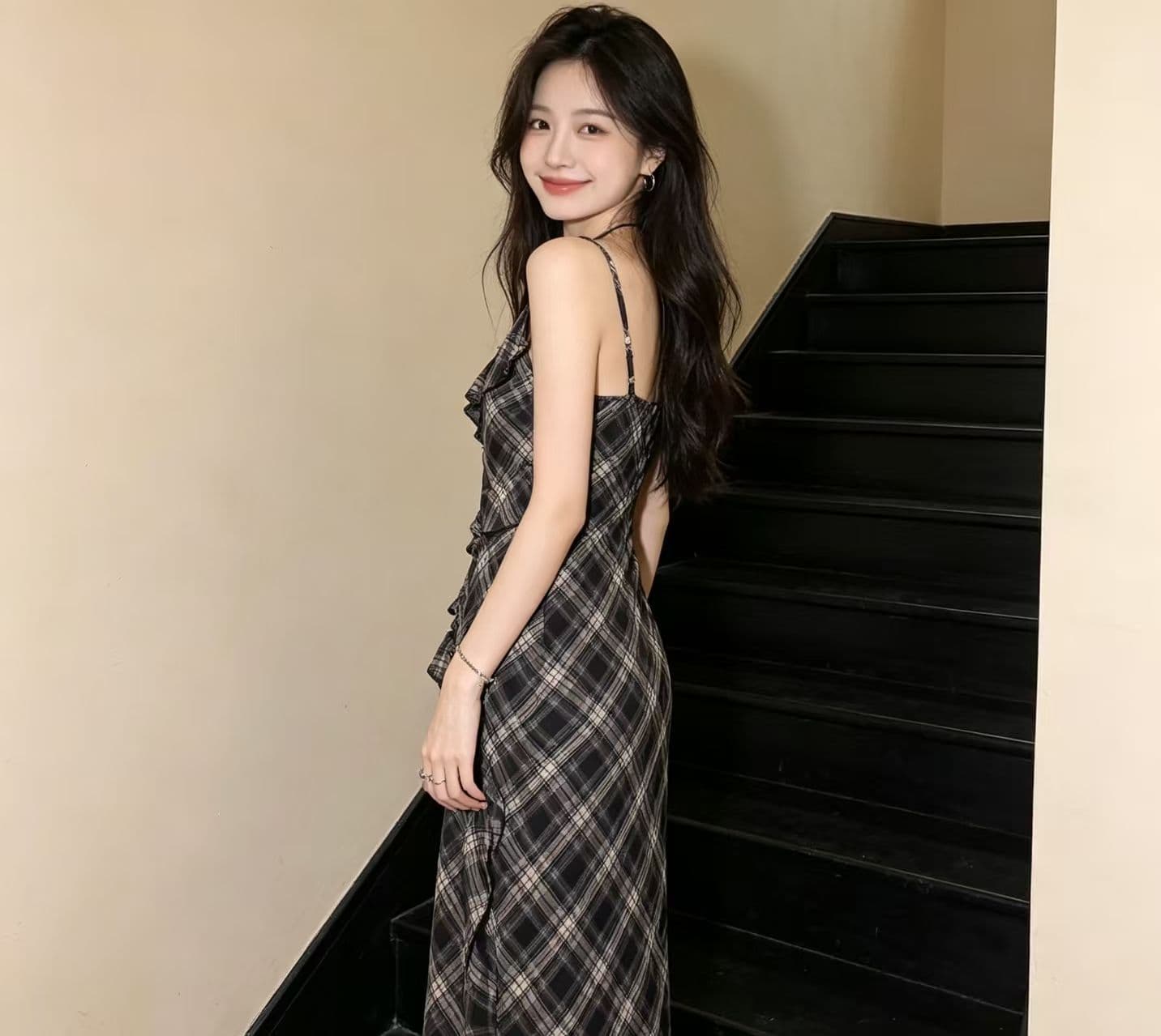 2026 여름 새로운 불규칙 프릴 여름 우아한 센스 민소매 A형 체크무늬 슬립 드레스 상세 이미지 1