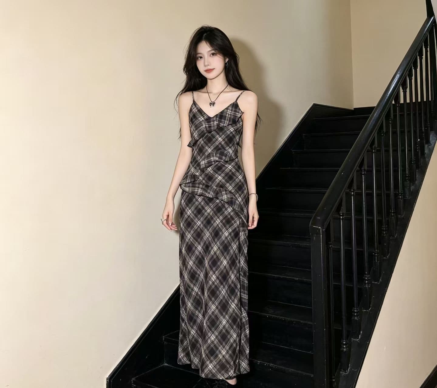 2026 여름 새로운 불규칙 프릴 여름 우아한 센스 민소매 A형 체크무늬 슬립 드레스 상세 이미지 6