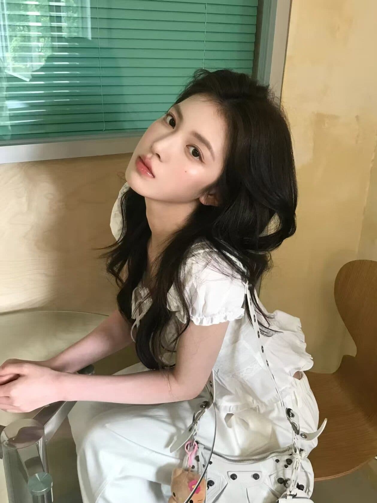 뒤로 명중 가져 가라. 펌프 로프 스트랩 하나 프랑스식 화이트 거품 소매 셔츠 여성 셔츠 몸매 가꾸기 슬림해 보이는 반팔 셔츠 상세 이미지 6