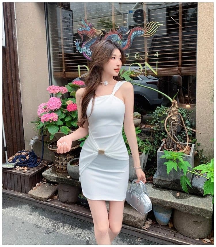 섹시함 핫걸 바람 비스듬한 어깨 숄더백 슬립 여성 드레스 여름 새로운 몸매 가꾸기 슬림해 보이는 고급 센스 타이트 스커트 미니 스커트 상세 이미지 10