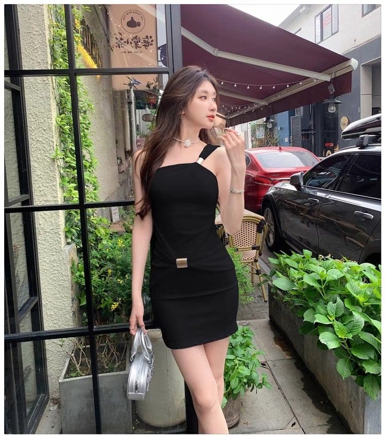 섹시함 핫걸 바람 비스듬한 어깨 숄더백 슬립 여성 드레스 여름 새로운 몸매 가꾸기 슬림해 보이는 고급 센스 타이트 스커트 미니 스커트 상세 이미지 21