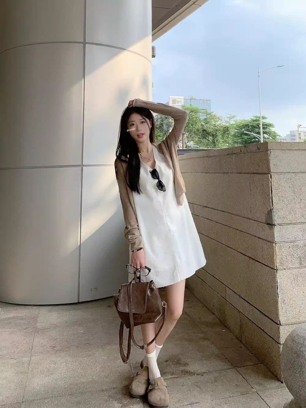 여름 민소매 조끼 V넥 여성 드레스 순수한 욕망 미니멀리즘 단색 루즈핏 슬림해 보이는 미니 스커트 패션 새로운 여성 의류 상세 이미지 11