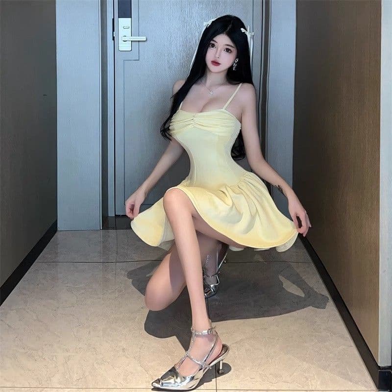 순수한 욕망 섹시함 오프숄더 주름 A라인 스커트 여성 여름 2026 새로운 핫걸 허리 수축 슬림해 보이는 슬립 드레스 이미지 3