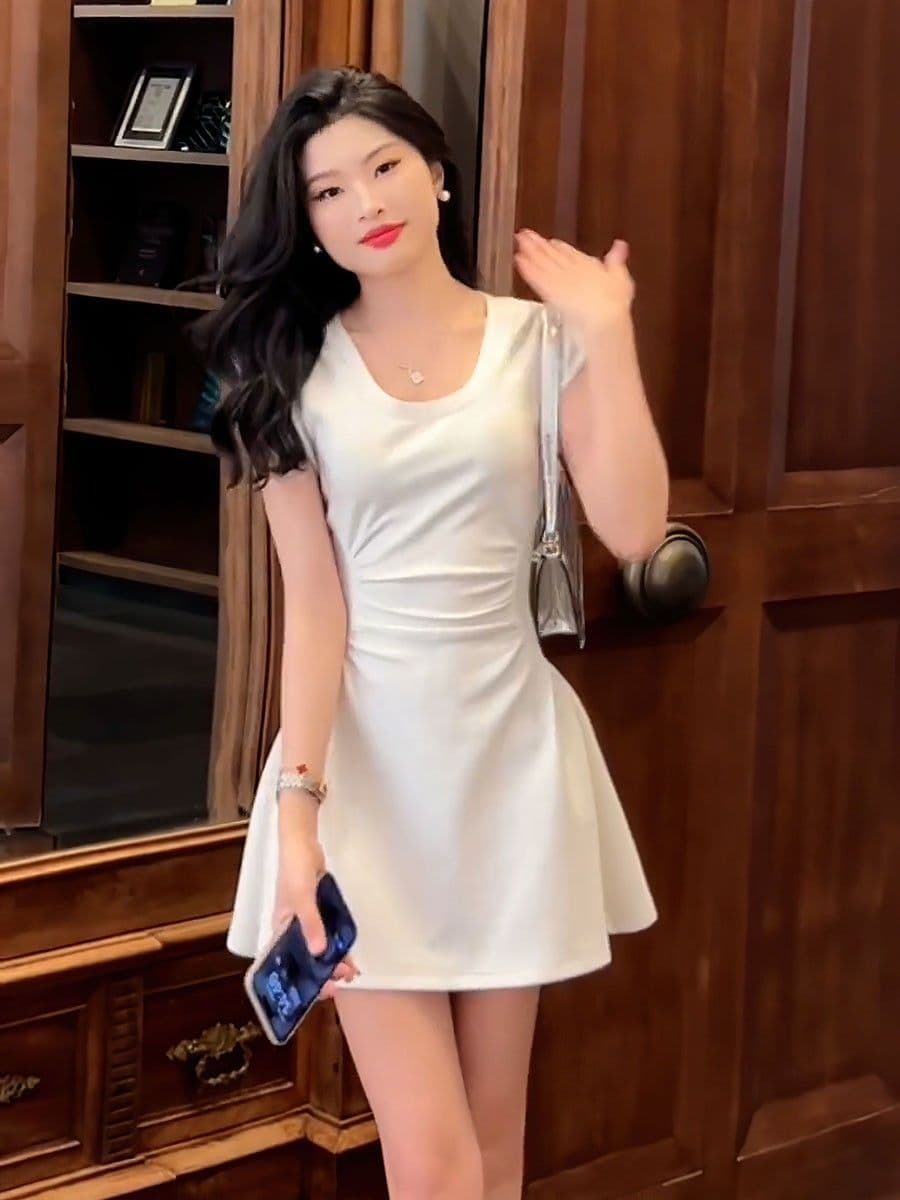 프랑스식 패션 고급 명문 여성 품격 여성 드레스 여름 새로운 주름 허리 수축 슬림해 보이는 한 마디 미니 스커트 ins 트렌디 상세 이미지 7