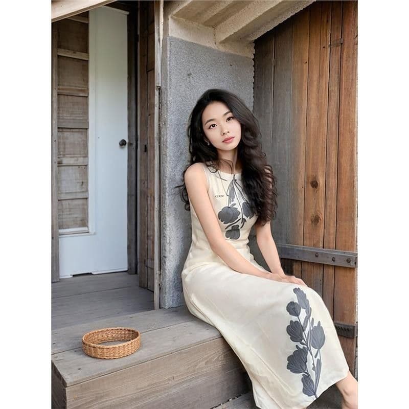 새로운 중식 여성 의류 품격 레트로 프린트 드레스 여름 작은 대중 디자인 느긋한 휴가 바람 조끼 길다 치마