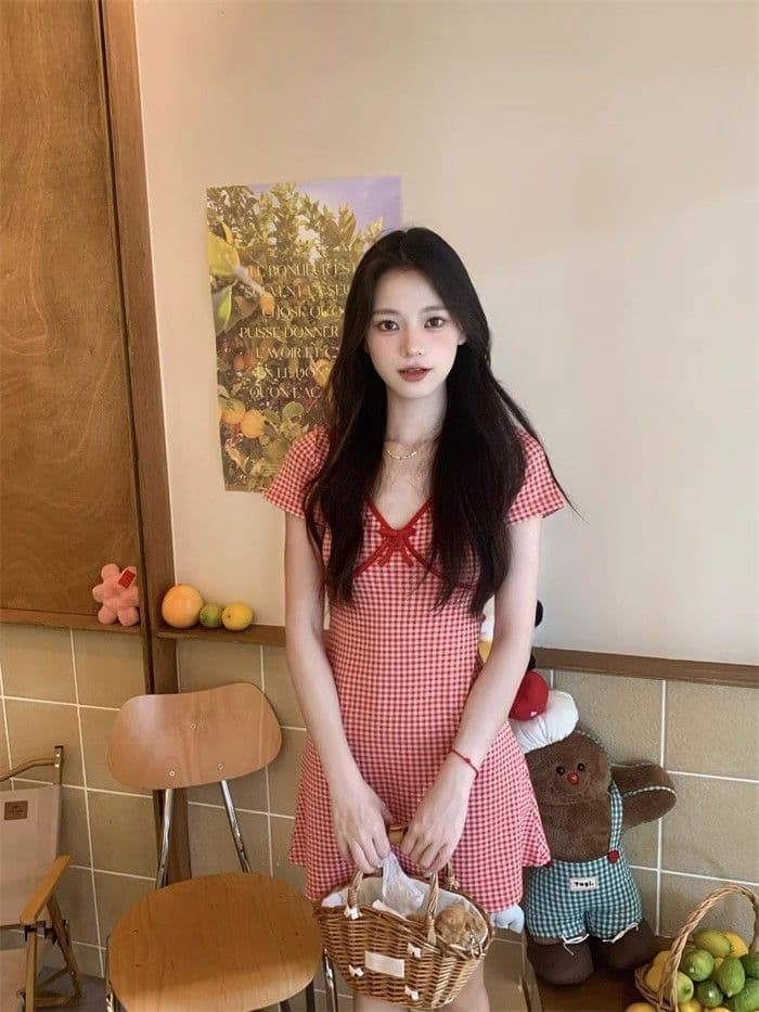 빨간색 체크무늬 V넥 반팔 드레스 여성 의류 여름 나비 매듭 핫걸 미니 스커트 디스플레이 몸 허리 수축 한 마디 치마 상세 이미지 11