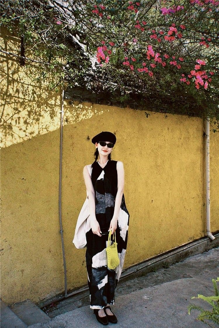 잉크 페인팅 품격 민소매 여성 드레스 2026 여름 새로운 고급 센스 미니멀리즘 프린트 루즈핏 조끼 스커트 상세 이미지 9