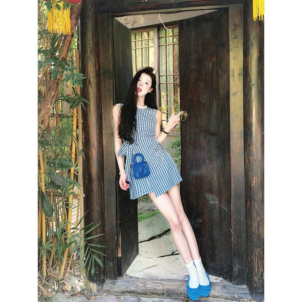 파란색 체크무늬 민소매 여성 드레스 디자인 센스 여름 스트랩 나비 매듭 쇼트 스타일 조끼 스커트 허리 수축 짧은 치마
