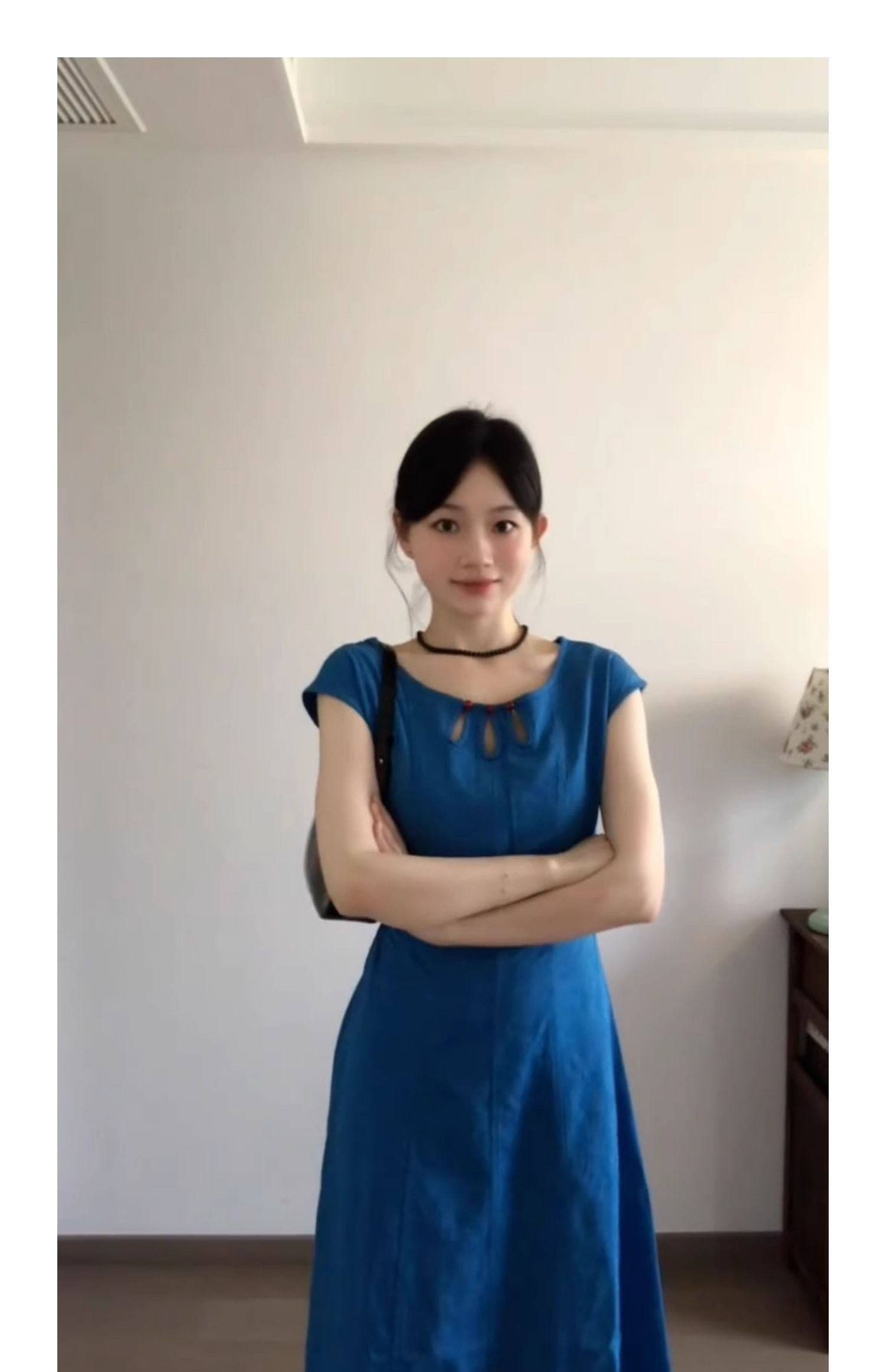 공작 블루 홀로우 아웃 아름다운 롱 스커트 여자 여름 레트로 위엄있는 관대 한 점잖은 우아함 허리 수축 민소매 드레스 상세 이미지 16