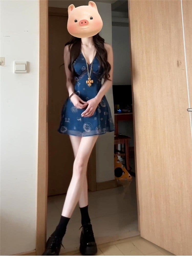 레트로 프린트 V넥 조끼 여성 드레스 2025 여름 새로운 품격 허리 수축 슬림해 보이는 휴가 바람 한 마디 미니 스커트 상세 이미지 4