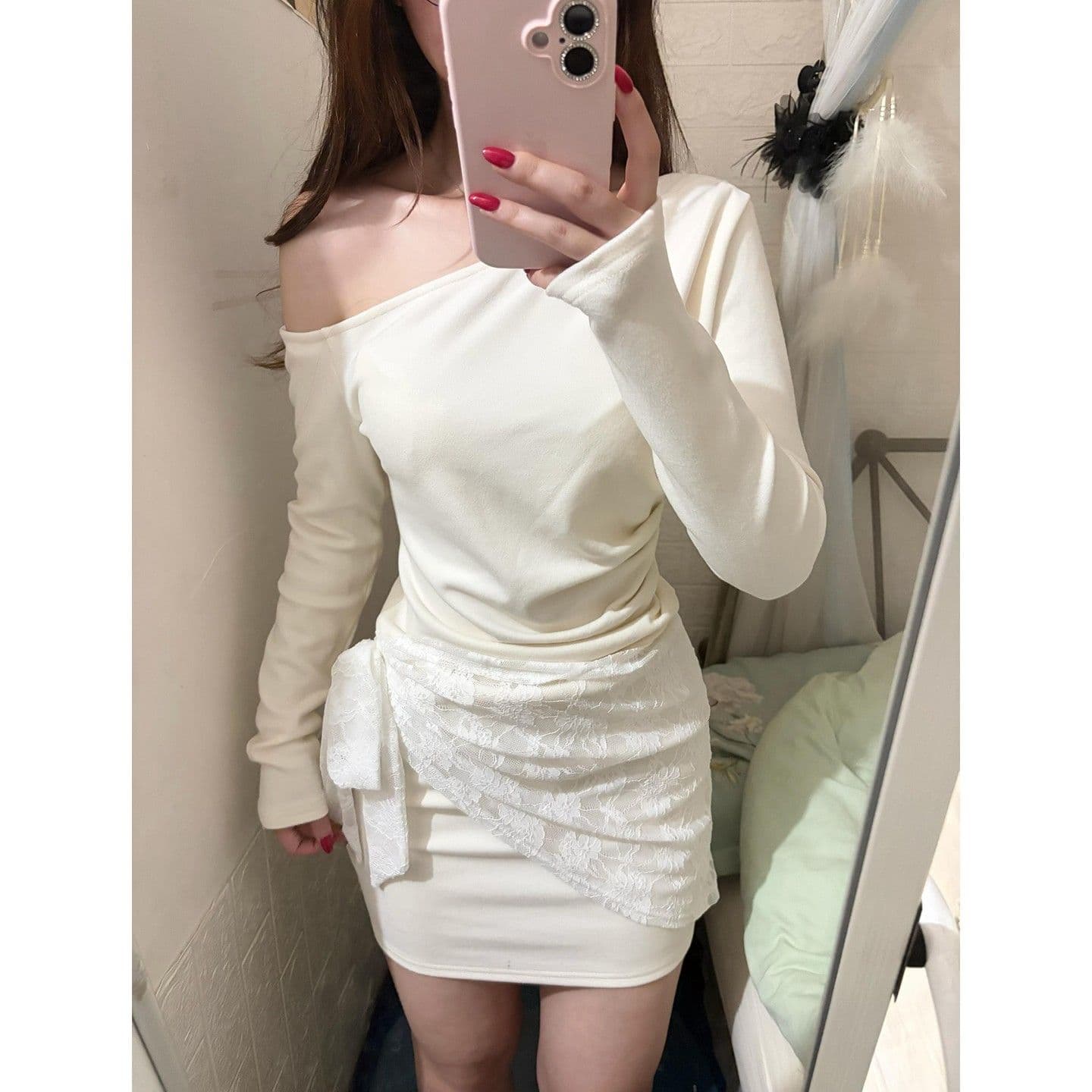 프랑스식 순수한 욕망 바람 비스듬한 어깨 레이스업 드레스 아이들 2026 겨울 새로운 허리 수축 인사이드 가져 가라. 몸매 가꾸기 타이트 스커트 미니 스커트 이미지 3