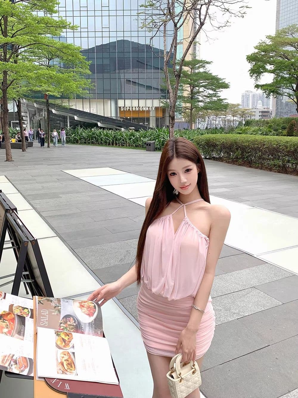 순수한 욕망 핫걸 섹시함 오프숄더 홀로우 아웃 Chic 망사 슬립 드레스 ins 여름 새로운 주름 타이트 스커트 미니 스커트 여성 상세 이미지 7