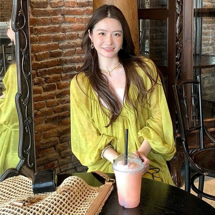 프랑스식 품격 V넥 벌룬 소매 휴가 바람 여성 드레스 여름 2026 여름 새로운 휴가 바람 루즈핏 치마 이미지 3