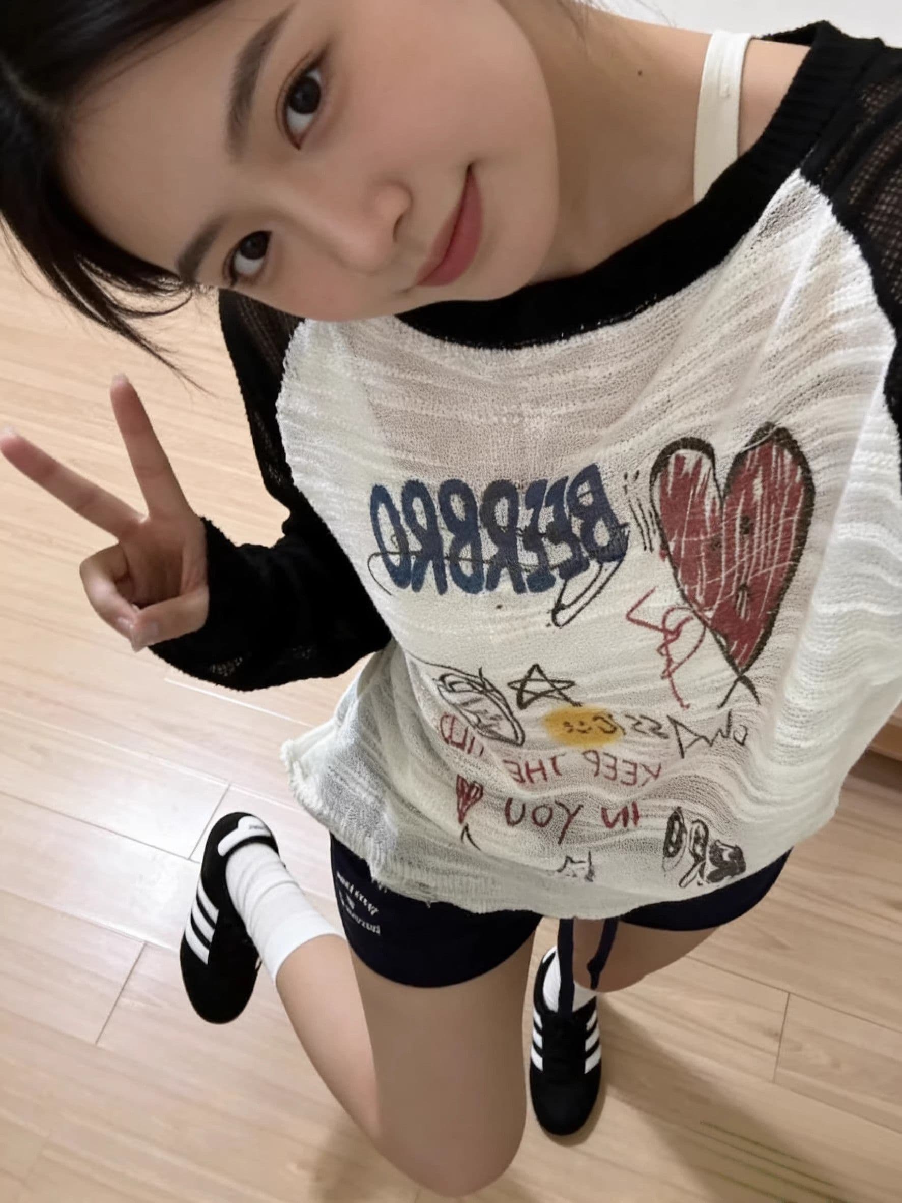 한 부서 하트 낙서 삽입 어깨 긴팔 티셔츠 여성 봄 여름 얇은 스타일 마이크로 ~을 통해 자외선 차단 블라우스 루즈핏 슬림해 보이는 중간 길이 상세 이미지 1