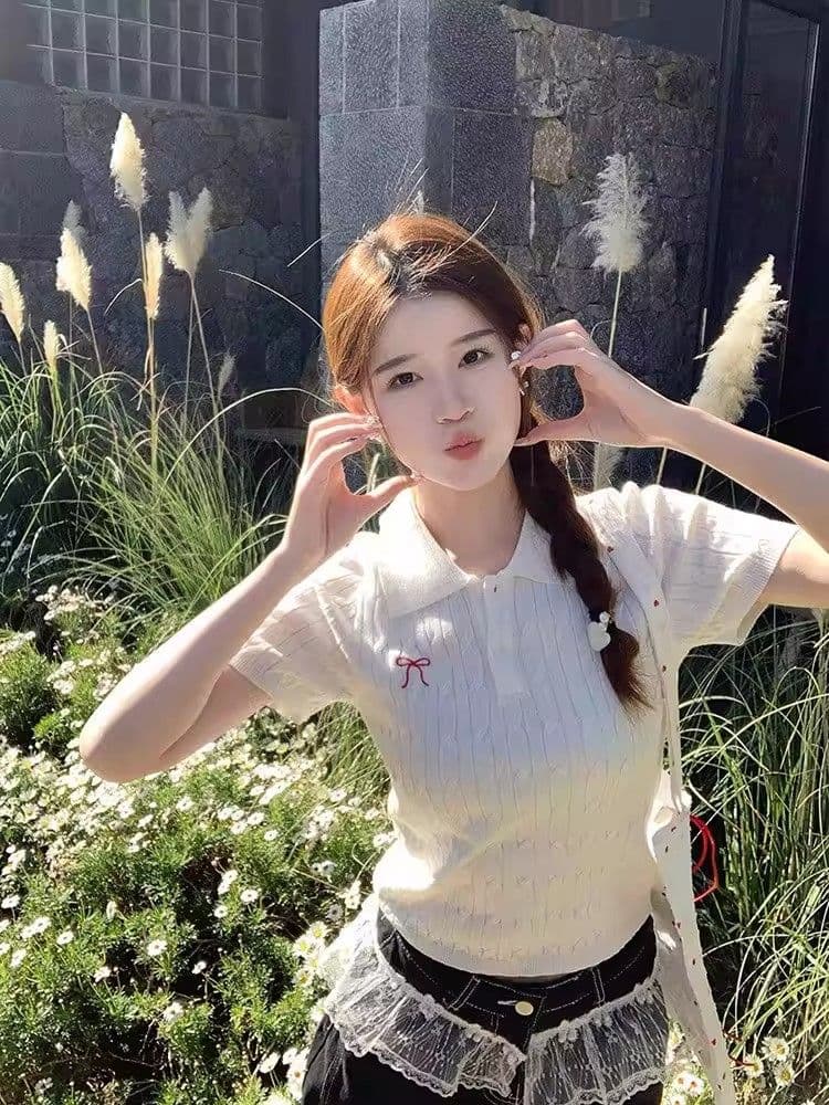 패키지 코어 실 POLO 칼라 단추 디자인 반팔 니트 스웨터 여성 2026 여름 새로운 나비 매듭 자수 쇼트 스타일 상세 이미지 2
